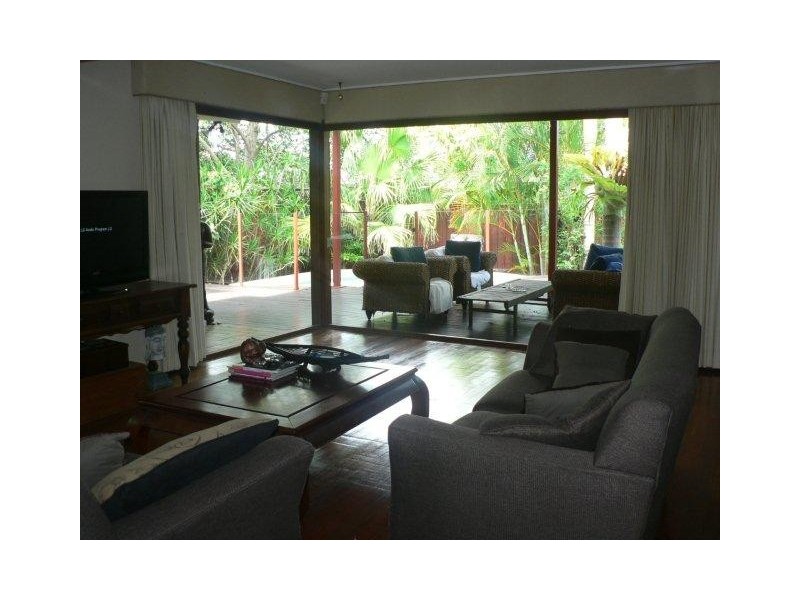 250 Benowa Road, Benowa QLD 4217