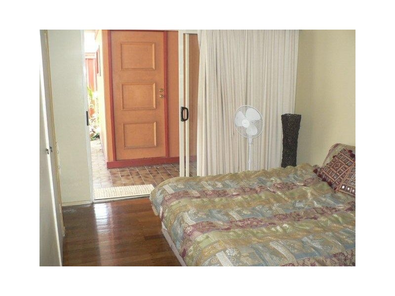 250 Benowa Road, Benowa QLD 4217