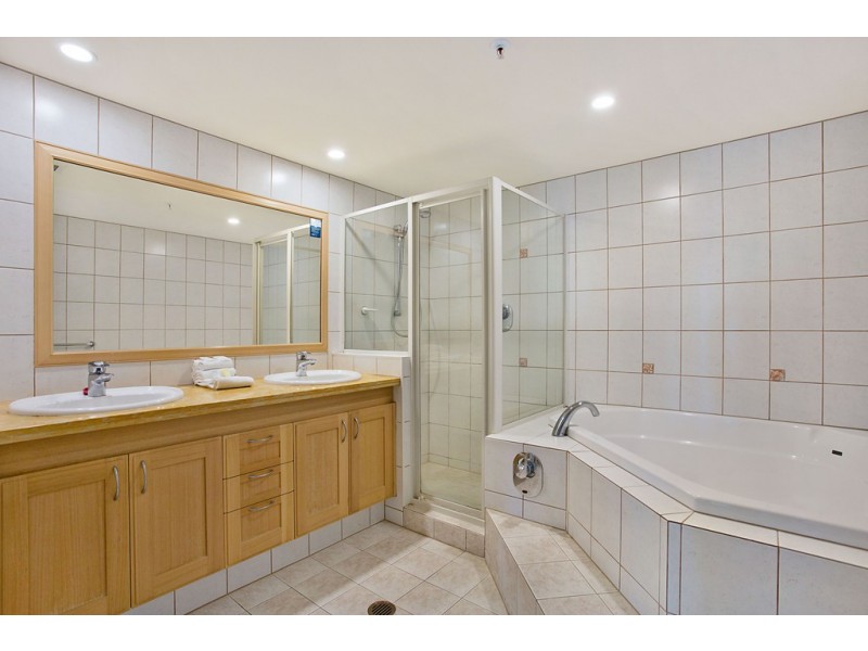 52 ‘Oceana On Broadbeach’ 100 Old Burleigh Road, Broadbeach QLD 4218