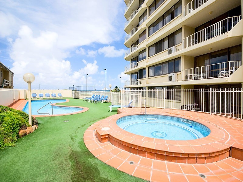 12D/50 Old Burleigh Rd  ‘Breakers North’, Surfers Paradise QLD 4217