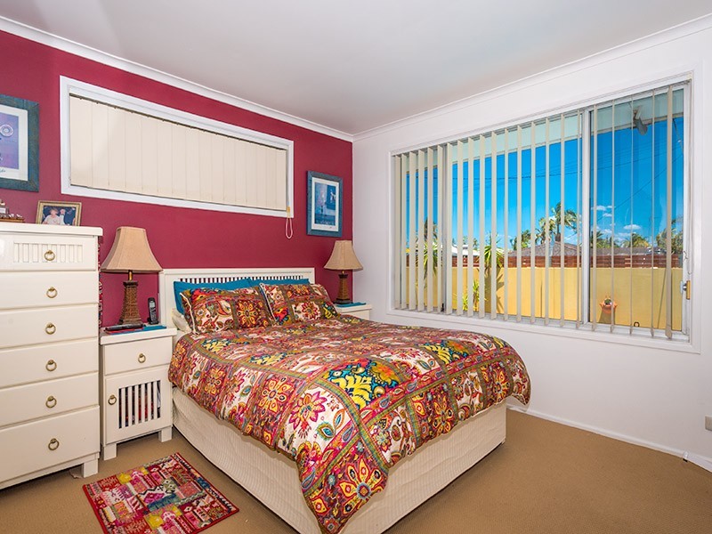 115 Monaco Street, Broadbeach Waters QLD 4218