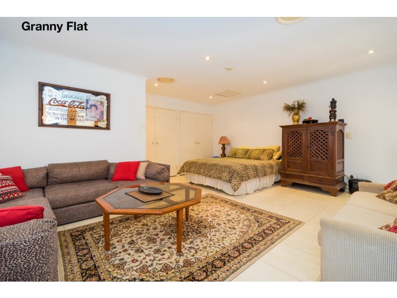 115 Monaco Street, Broadbeach Waters QLD 4218