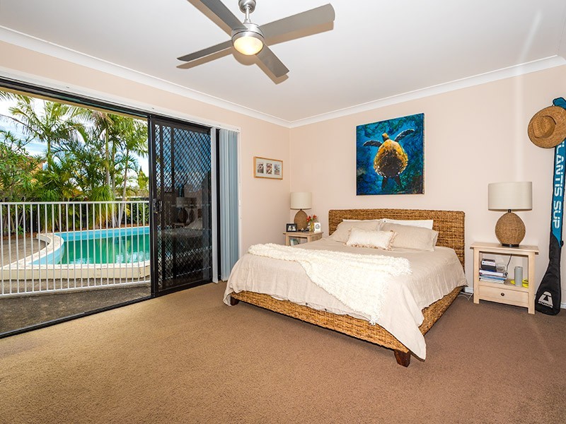 20 Sonder Street, Broadbeach Waters QLD 4218