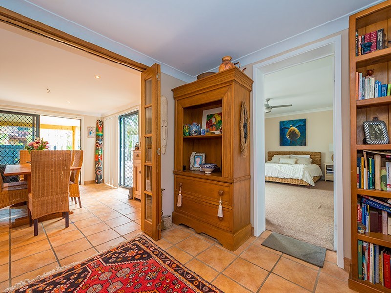 20 Sonder Street, Broadbeach Waters QLD 4218