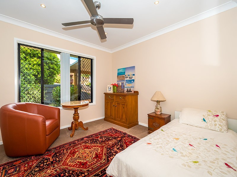 20 Sonder Street, Broadbeach Waters QLD 4218