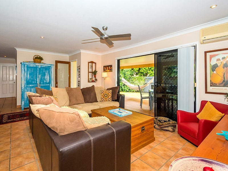 20 Sonder Street, Broadbeach Waters QLD 4218