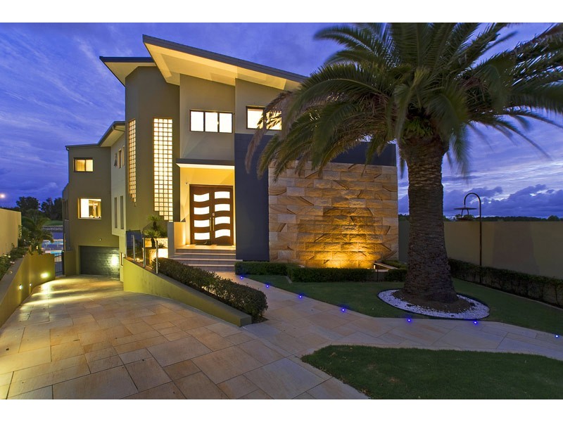 24 Nicklaus Court, Lakelands Estate, Merrimac QLD 4226