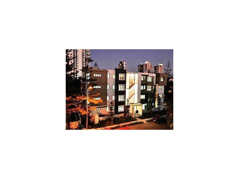 8/3 Beach Parade, Surfers Paradise QLD 4217