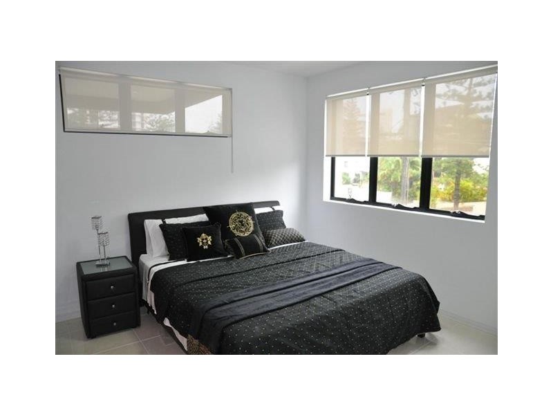 8/3 Beach Parade, Surfers Paradise QLD 4217