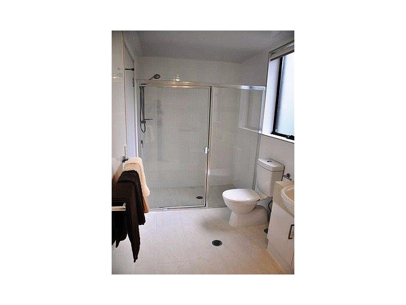 8/3 Beach Parade, Surfers Paradise QLD 4217