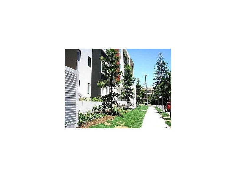 8/3 Beach Parade, Surfers Paradise QLD 4217