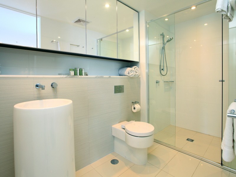 3102 Oracle, 4 Charles Avenue, Broadbeach QLD 4218