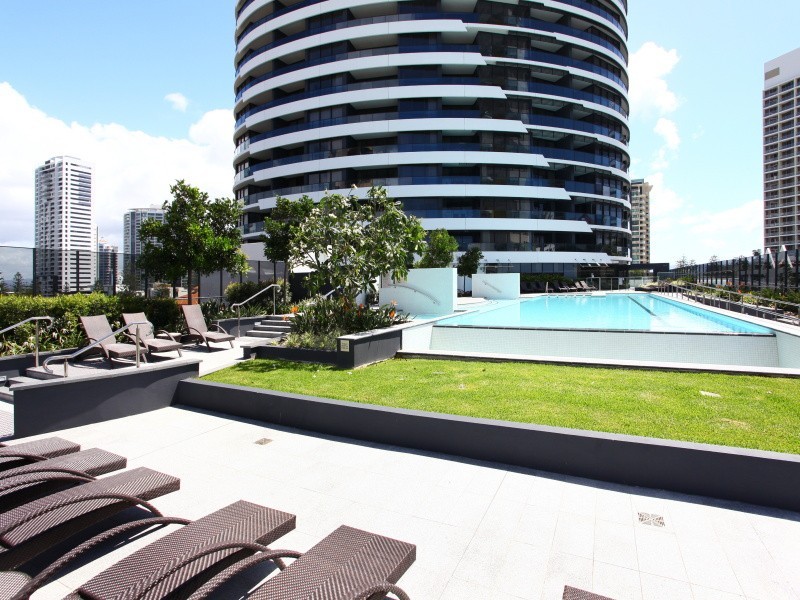 3102 Oracle, 4 Charles Avenue, Broadbeach QLD 4218