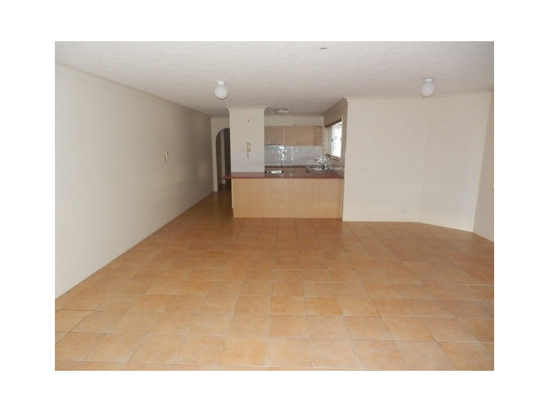 2/33 Old Burleigh Road, Surfers Paradise QLD 4217