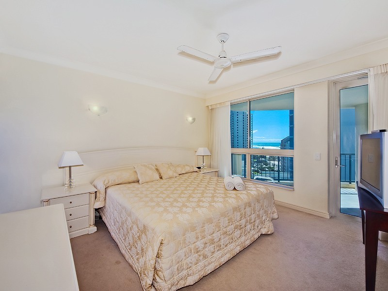 49 ‘Oceana on Broadbeach’ 100 Old Burleigh Road, Broadbeach QLD 4218