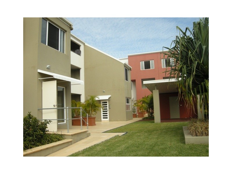 26/6-10 Rose Street, Southport QLD 4215