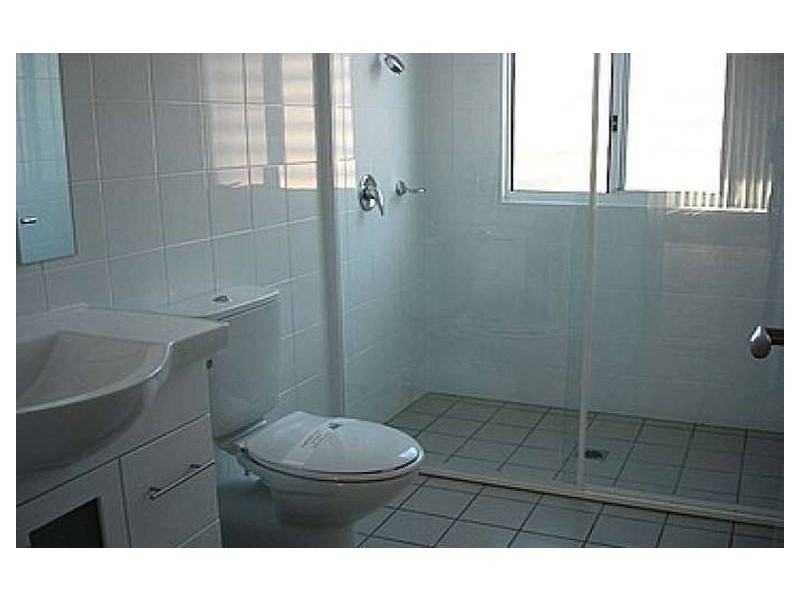 26/6-10 Rose Street, Southport QLD 4215