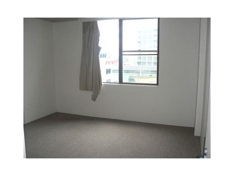 7/72 Marine Parade, Southport QLD 4215