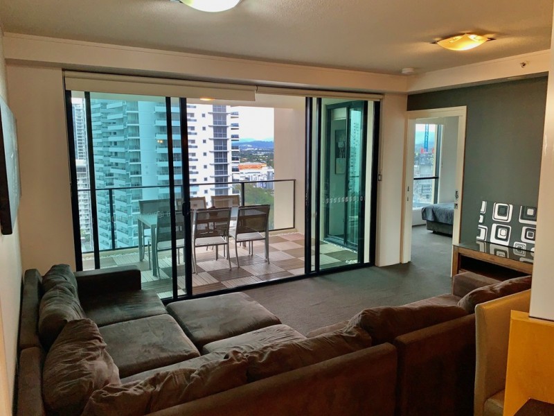 1807/2685 ”Broadbeach on the park” GC Highway, Broadbeach QLD 4218