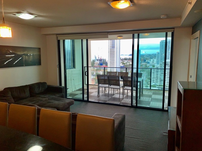 1807/2685 ”Broadbeach on the park” GC Highway, Broadbeach QLD 4218