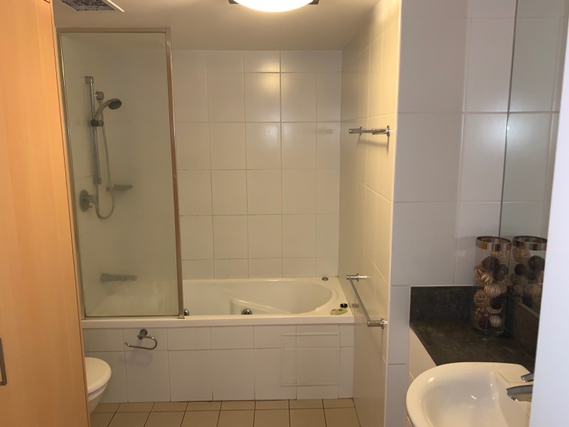 1807/2685 ”Broadbeach on the park” GC Highway, Broadbeach QLD 4218