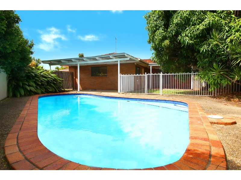 3 Hokitika Street, Broadbeach Waters QLD 4218