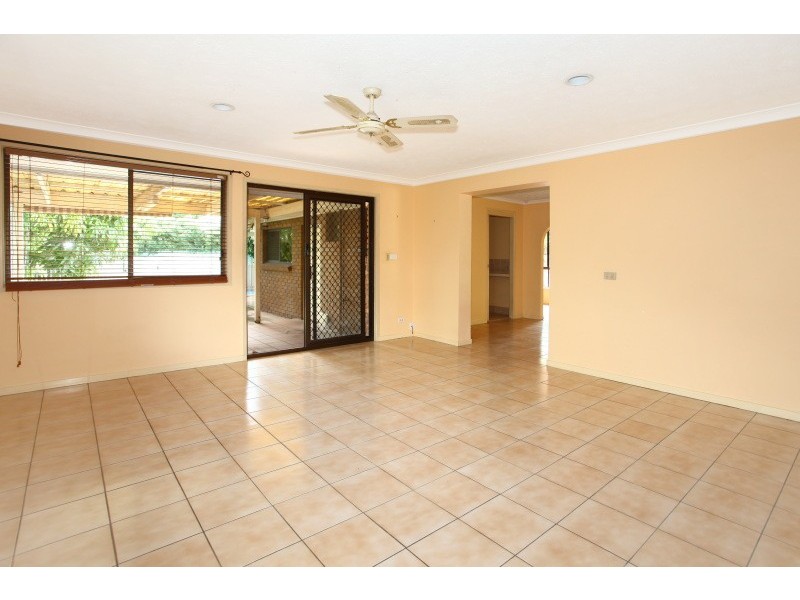 3 Hokitika Street, Broadbeach Waters QLD 4218