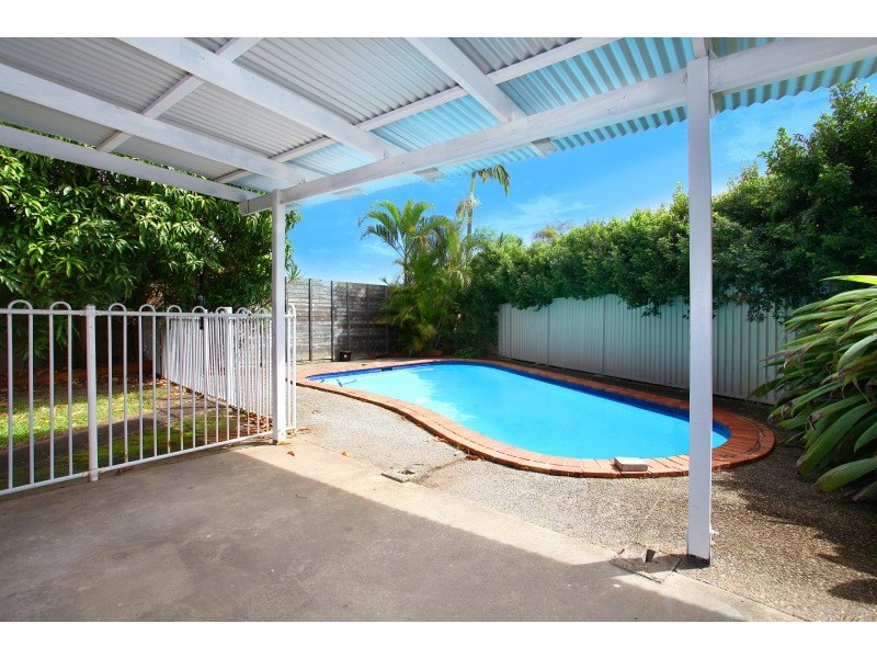 3 Hokitika Street, Broadbeach Waters QLD 4218