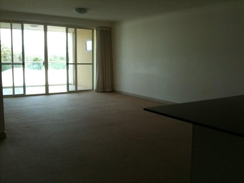 4167 Archer Hill, Benowa QLD 4217