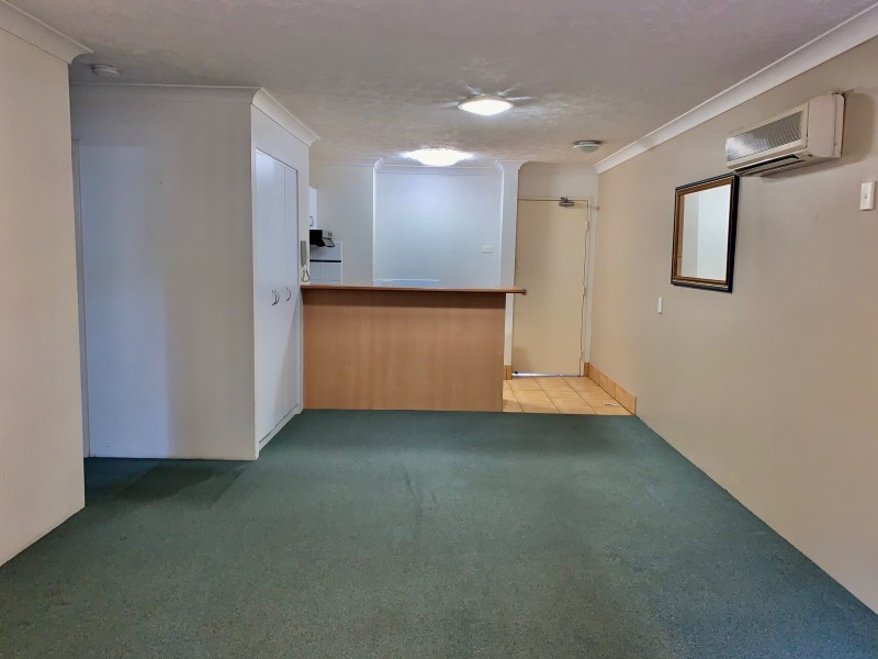 22/4-6 Queensland Ave “Antigua Resort”, Broadbeach QLD 4218