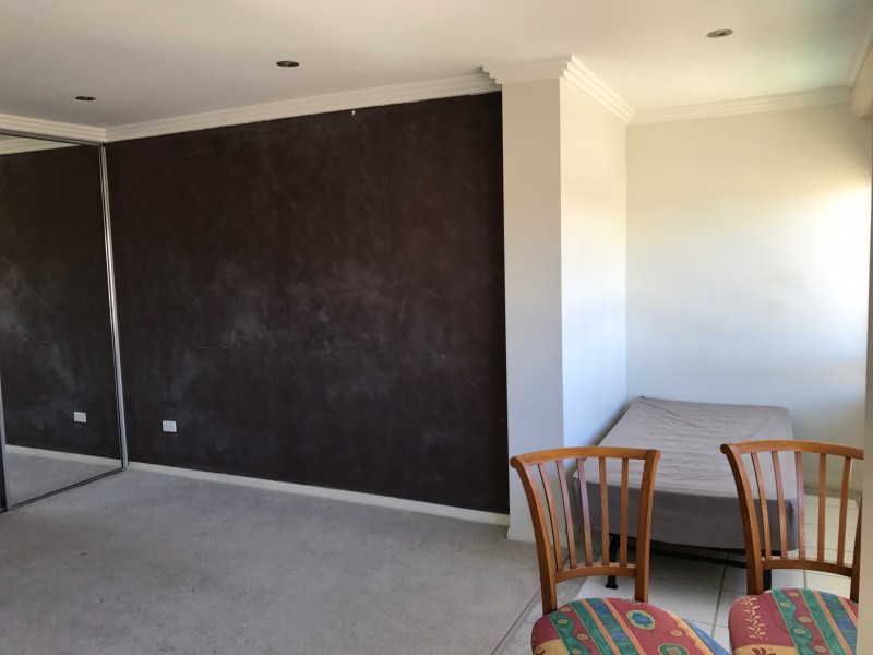 15/21 Armrick Avenue, Broadbeach QLD 4218