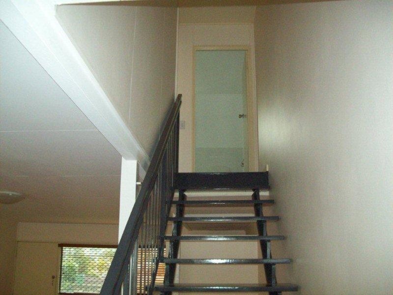 11/6 Stanhill Drive, Chevron Island QLD 4217