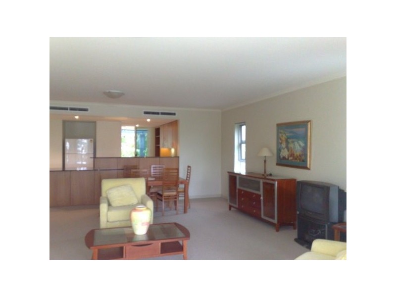 4112 Archer Hill, Benowa QLD 4217