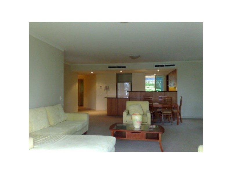 4112 Archer Hill, Benowa QLD 4217