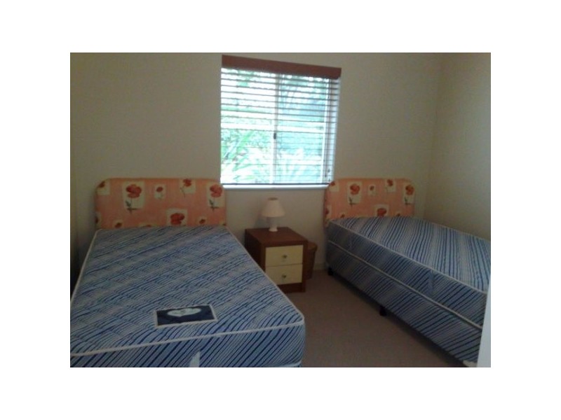 4112 Archer Hill, Benowa QLD 4217