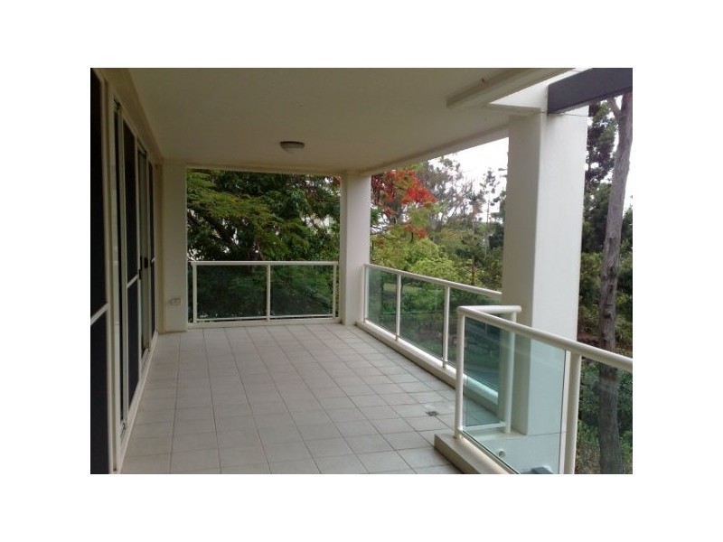 4112 Archer Hill, Benowa QLD 4217