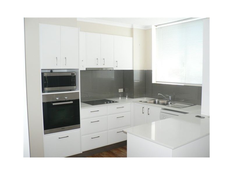 8/10 Dudley Street, Mermaid Beach QLD 4218