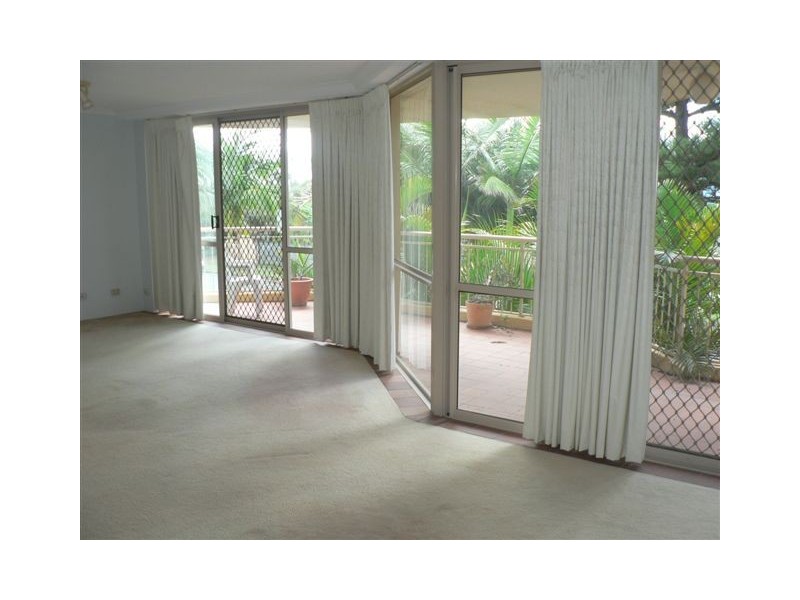 8/10 Dudley Street, Mermaid Beach QLD 4218