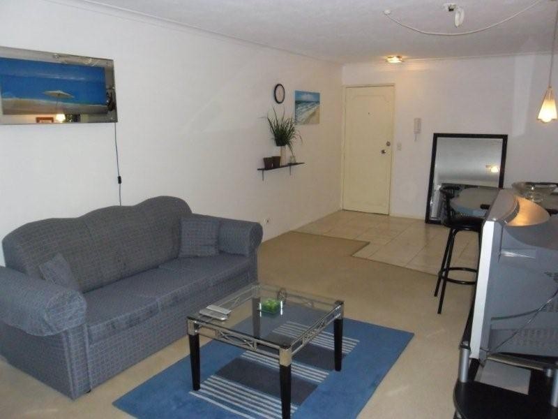 1/189 Surf Parade, Broadbeach QLD 4218