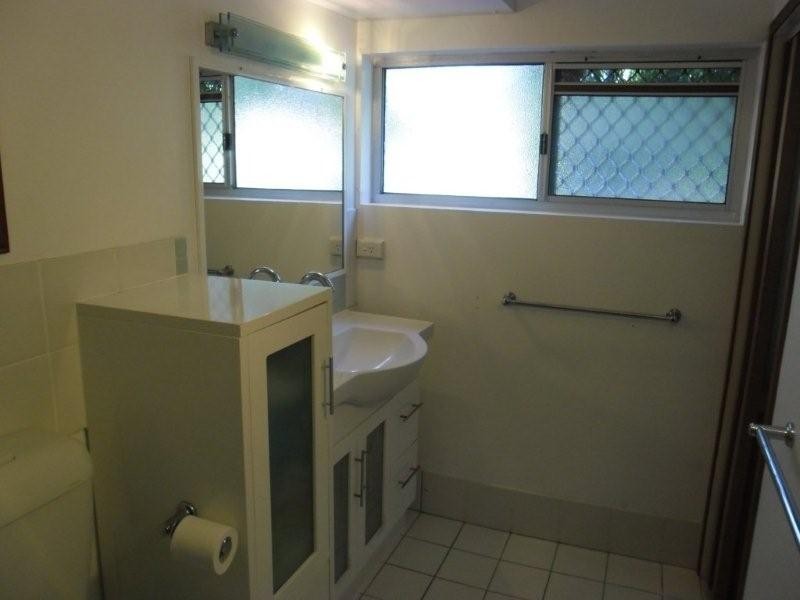 1/189 Surf Parade, Broadbeach QLD 4218