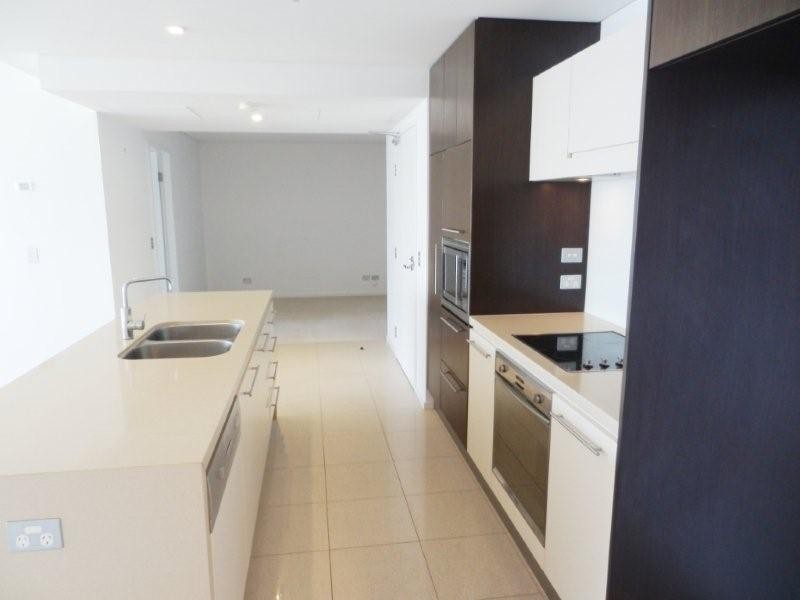 2202 “The Wave” 89 Surf Pde, Broadbeach QLD 4218