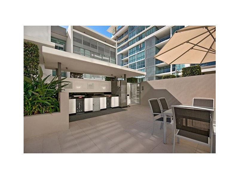 1006 ‘Freshwater Point’ 33 TE Peters Drive, Broadbeach Waters QLD 4218