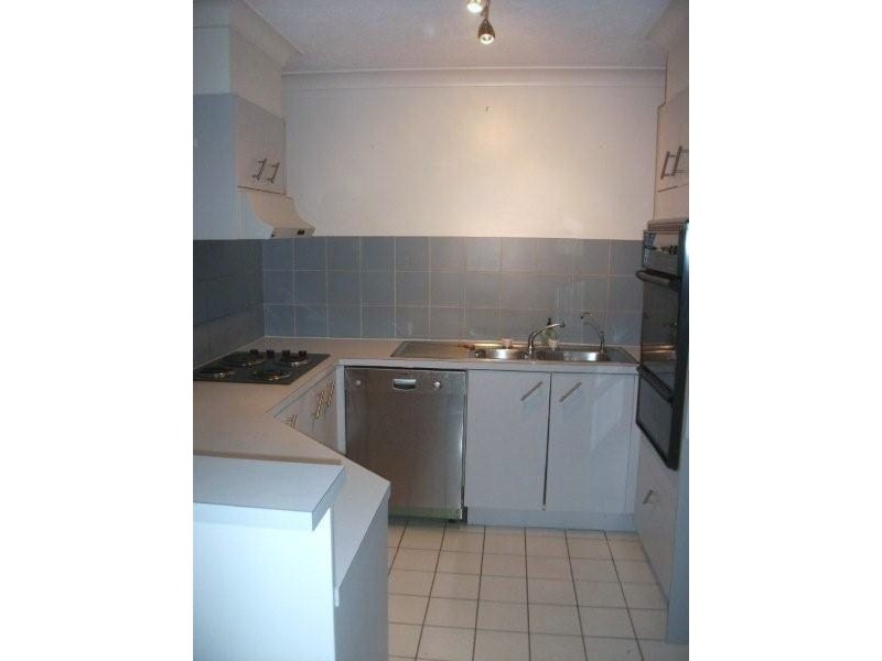 19/26 Monaco Street, Broadbeach QLD 4218