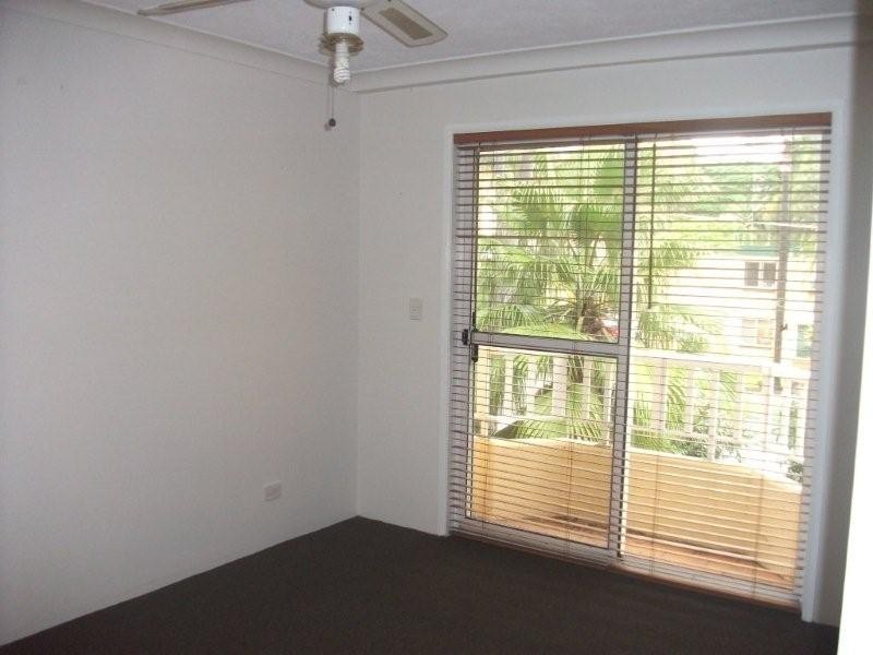 19/26 Monaco Street, Broadbeach QLD 4218