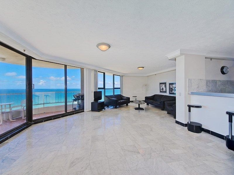 81/4 ‘Acapulco’ Thornton Street, Surfers Paradise QLD 4217