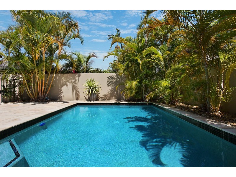 113 Monaco Street, Broadbeach Waters QLD 4218