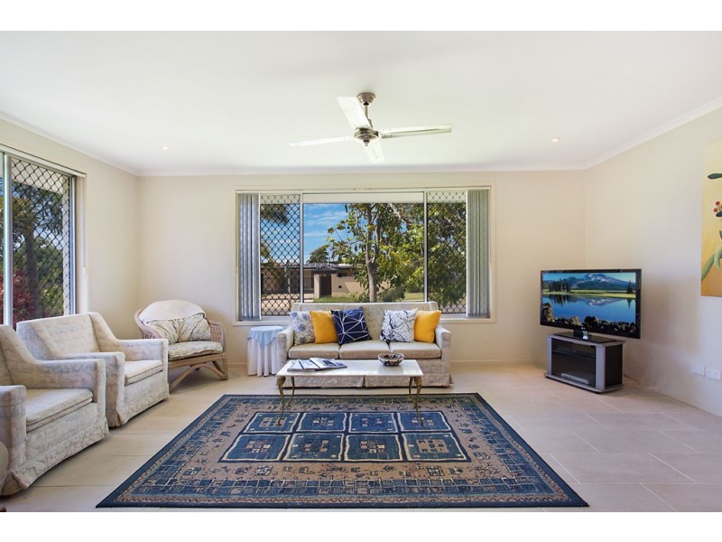 113 Monaco Street, Broadbeach Waters QLD 4218