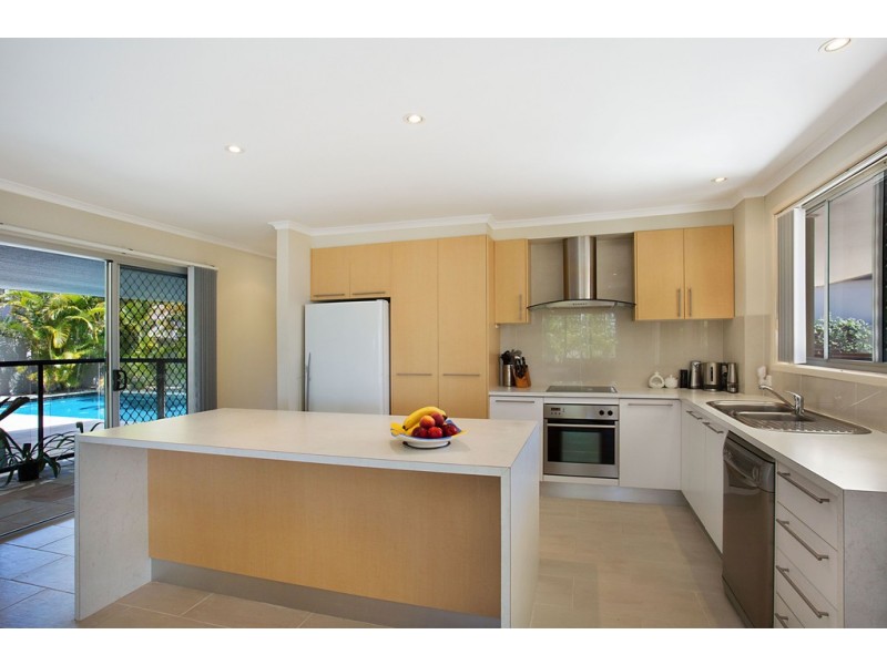 113 Monaco Street, Broadbeach Waters QLD 4218