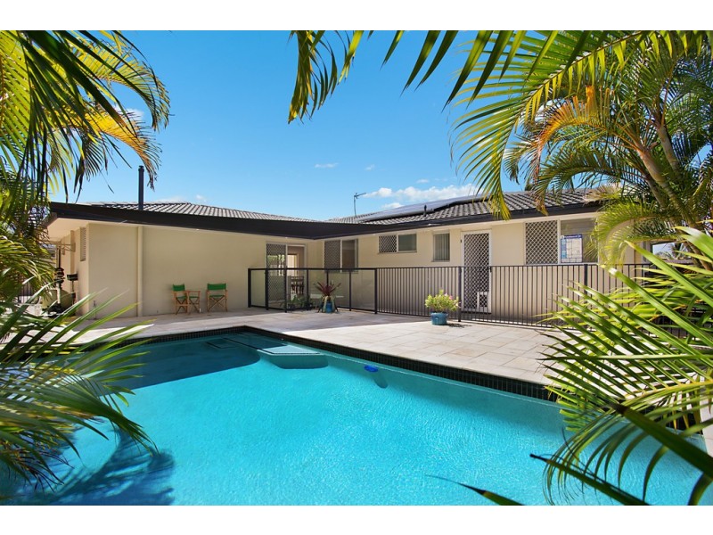 113 Monaco Street, Broadbeach Waters QLD 4218