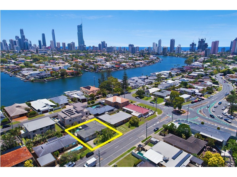 113 Monaco Street, Broadbeach Waters QLD 4218